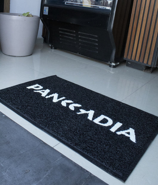 Tapete personalizado en recepción corporativa